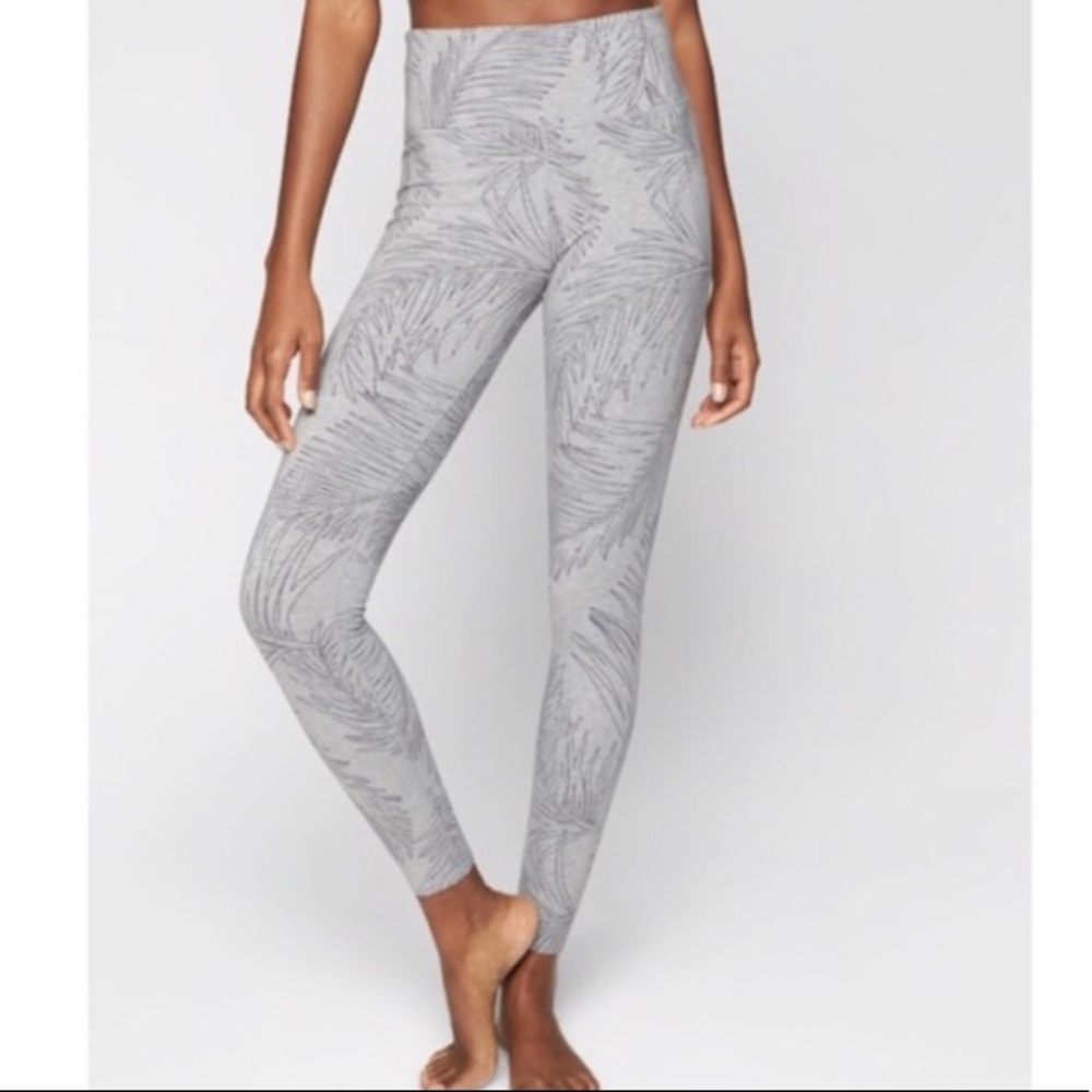 NWOT Athleta Be Present Tight
